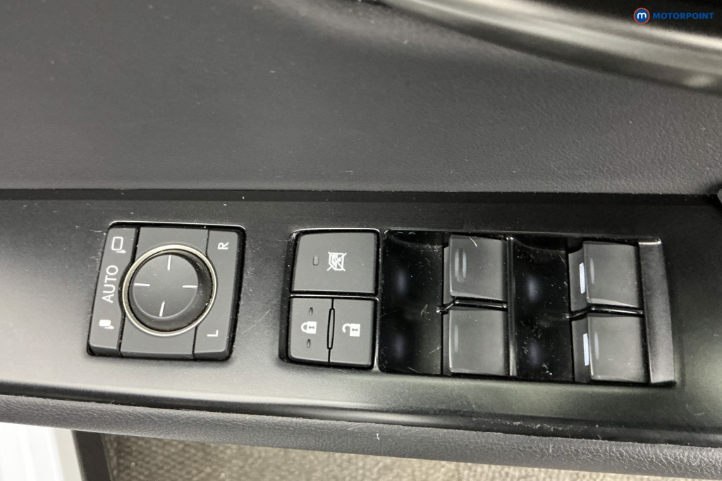 Lexus UX F-Sport Design Automatic Petrol-Electric Hybrid SUV - Stock Number (1622292) - 32nd supplementary image