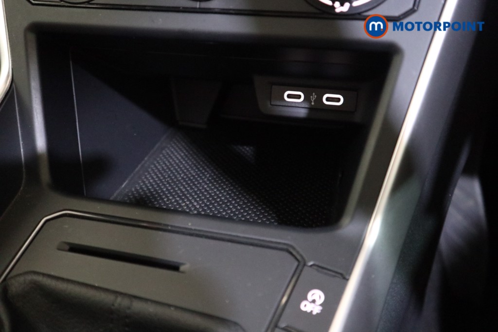 Volkswagen Polo Life Manual Petrol Hatchback - Stock Number (1623352) - 8th supplementary image