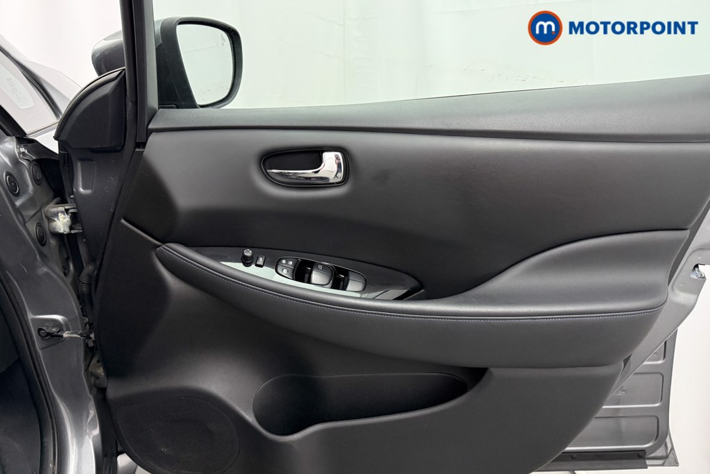 Nissan Leaf N-Connecta Automatic Electric Hatchback - Stock Number (1624091) - 13th supplementary image