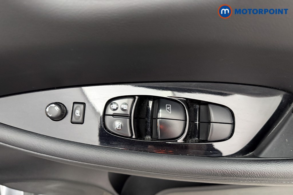 Nissan Leaf N-Connecta Automatic Electric Hatchback - Stock Number (1624091) - 14th supplementary image