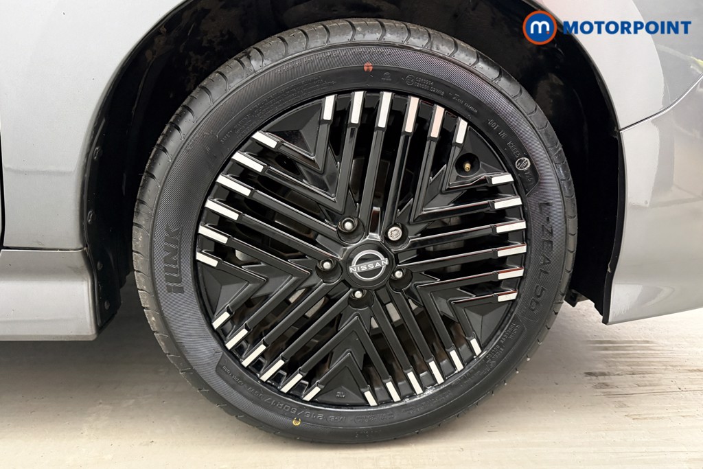 Nissan Leaf N-Connecta Automatic Electric Hatchback - Stock Number (1624091) - 25th supplementary image