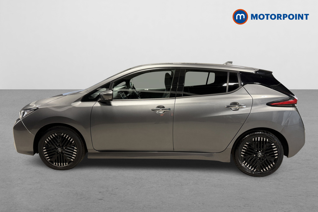 Nissan Leaf N-Connecta Automatic Electric Hatchback - Stock Number (1624091) - Passenger side