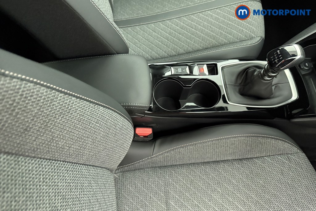 Peugeot 208 Allure Manual Petrol Hatchback - Stock Number (1624814) - 13th supplementary image
