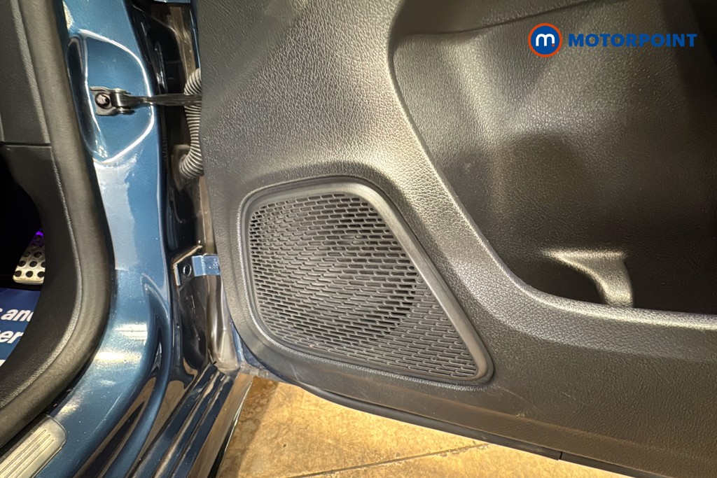 Mercedes-Benz A Class Amg Line Executive Edition Automatic Petrol Hatchback - Stock Number (1625036) - 21st supplementary image