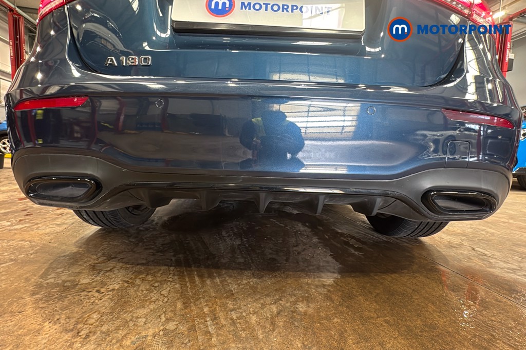 Mercedes-Benz A Class Amg Line Executive Edition Automatic Petrol Hatchback - Stock Number (1625036) - 39th supplementary image