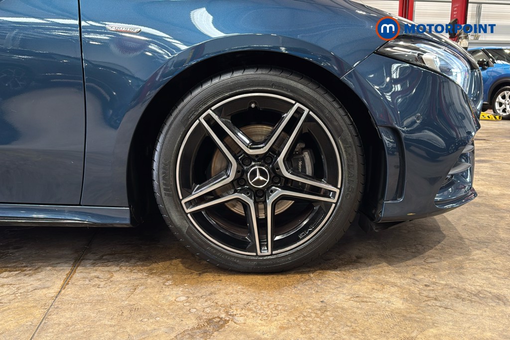 Mercedes-Benz A Class Amg Line Executive Edition Automatic Petrol Hatchback - Stock Number (1625036) - 50th supplementary image