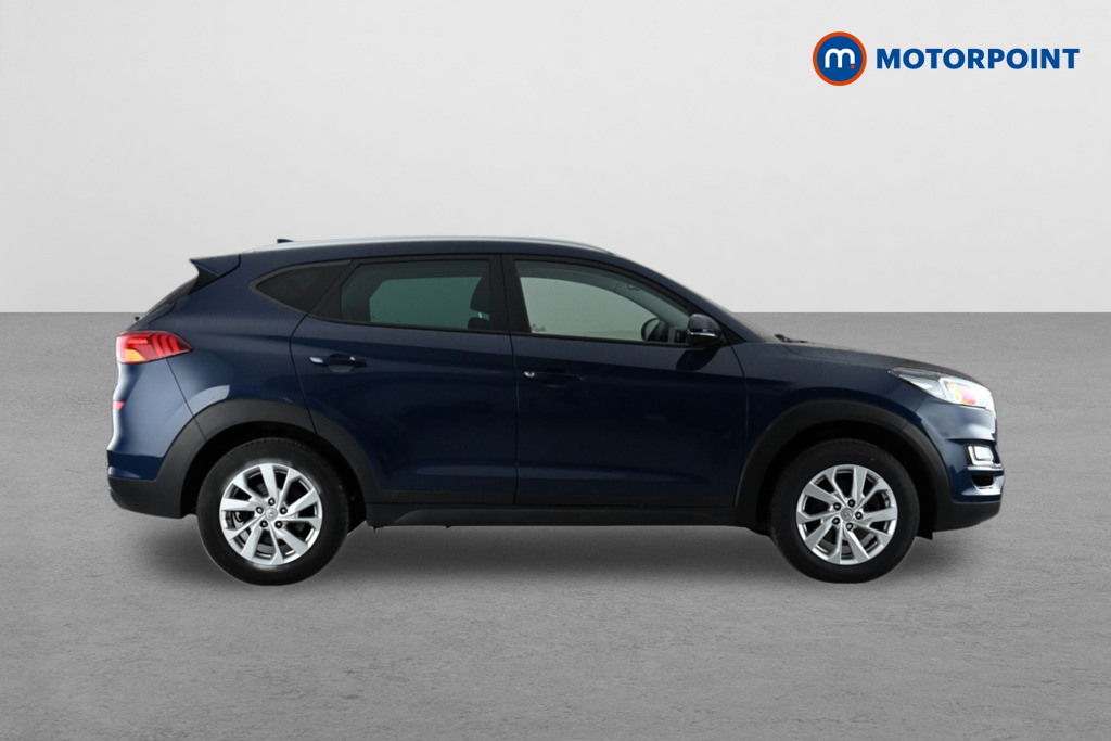 Hyundai Tucson Se Nav Manual Petrol SUV - Stock Number (1625891) - Drivers side