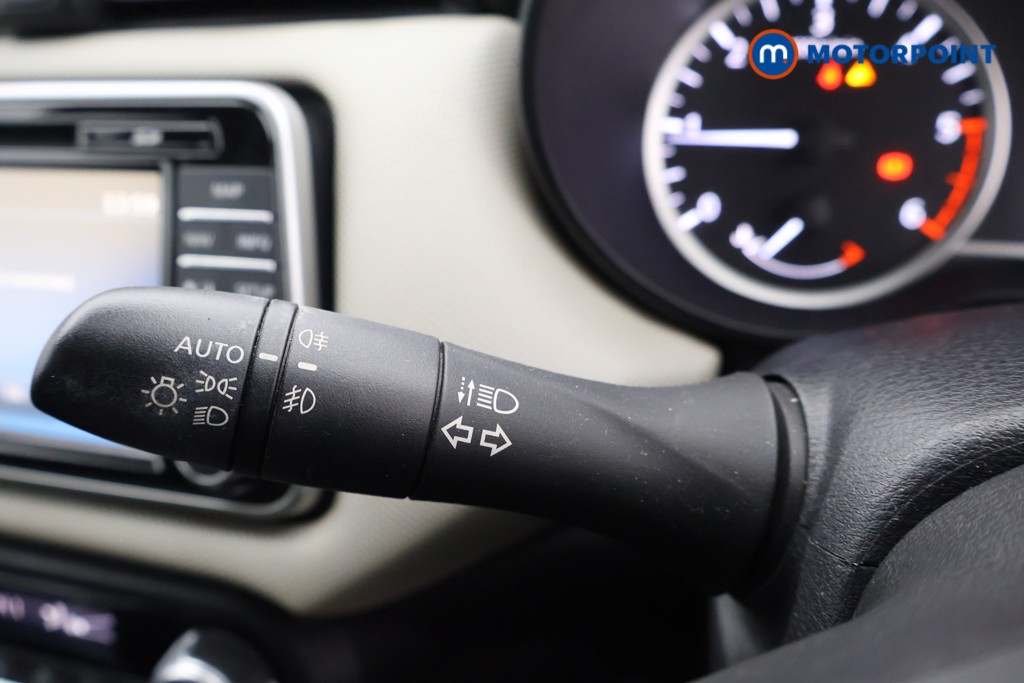 Nissan Micra N-Connecta Manual Diesel Hatchback - Stock Number (1626507) - 5th supplementary image