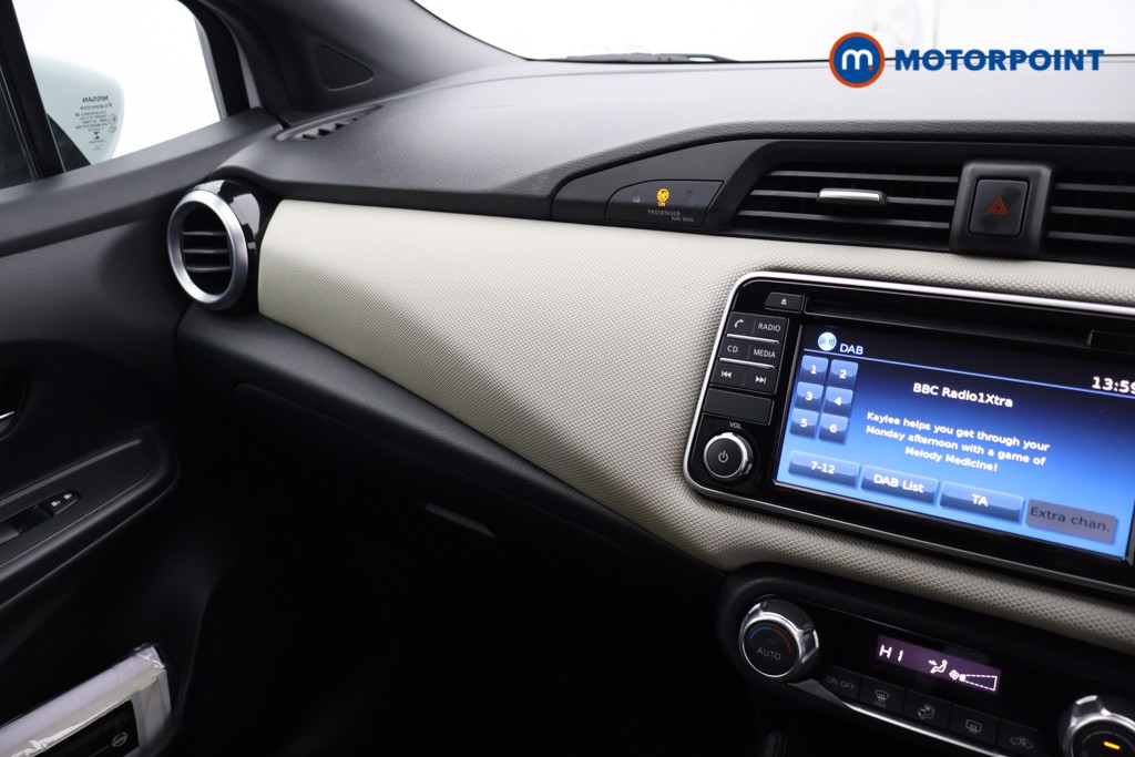 Nissan Micra N-Connecta Manual Diesel Hatchback - Stock Number (1626507) - 9th supplementary image