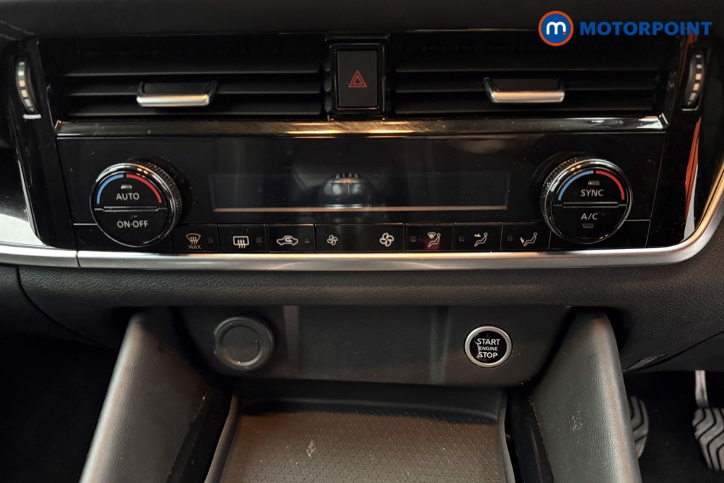 Nissan Qashqai N-Connecta Manual Petrol SUV - Stock Number (1627377) - 10th supplementary image