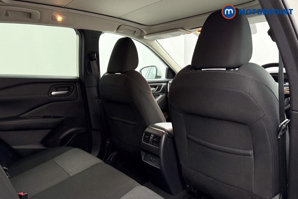 Nissan Qashqai N-Connecta Manual Petrol SUV - Stock Number (1627377) - 16th supplementary image