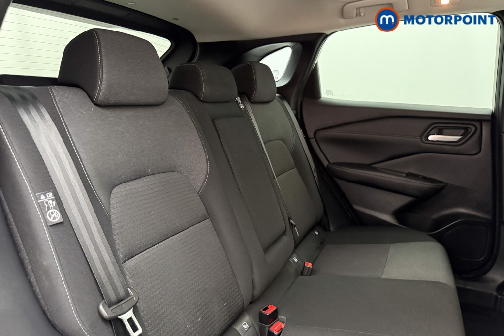 Nissan Qashqai N-Connecta Manual Petrol SUV - Stock Number (1627377) - 18th supplementary image