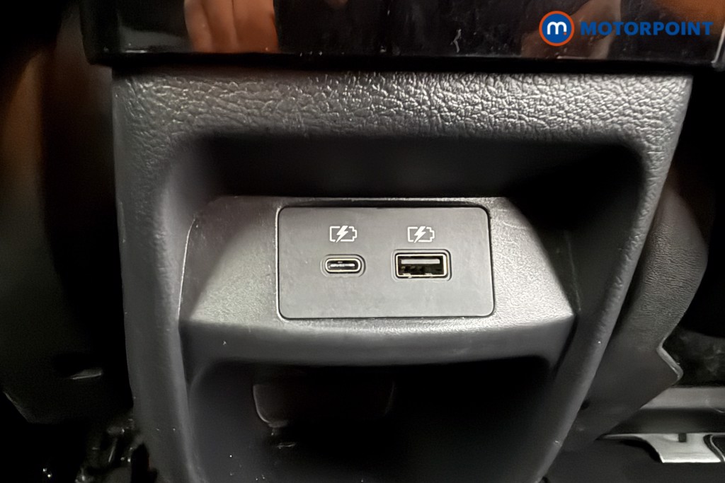 Nissan Juke Tekna Automatic Petrol SUV - Stock Number (1627466) - 17th supplementary image