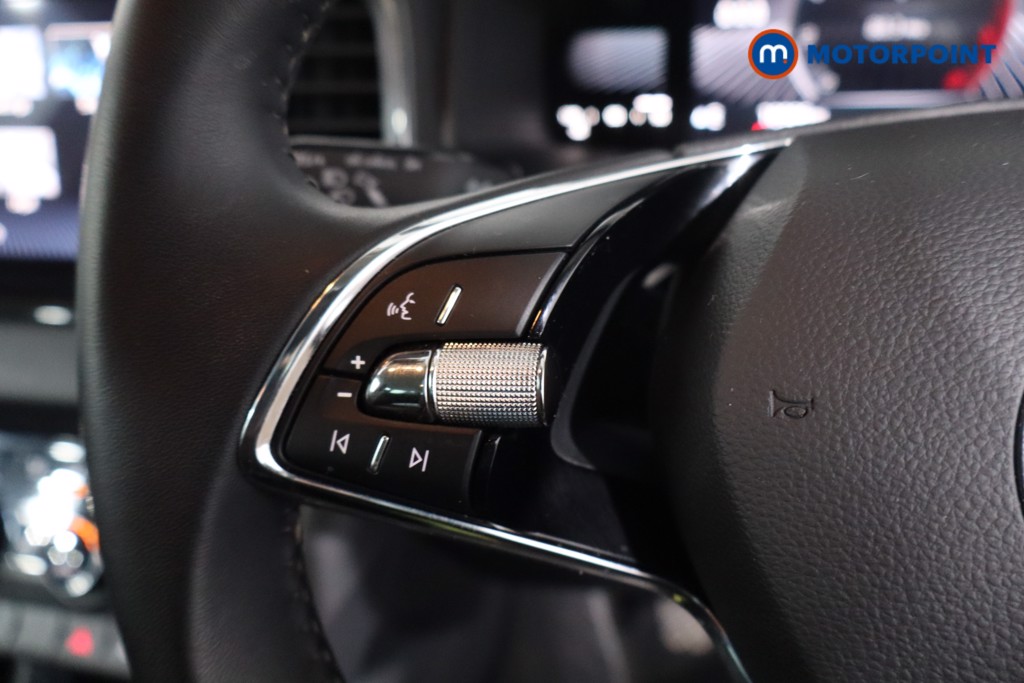Skoda Karoq Se Drive Manual Petrol SUV - Stock Number (1627917) - 7th supplementary image