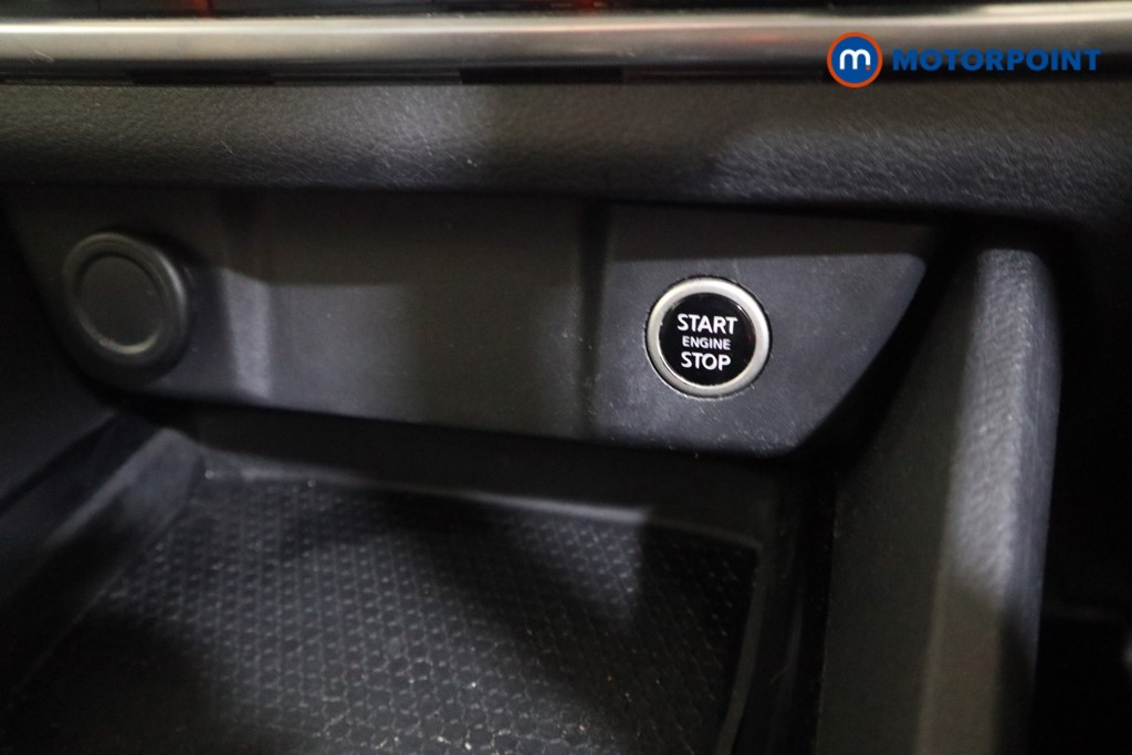 Nissan Qashqai Acenta Premium Manual Petrol SUV - Stock Number (1628025) - 8th supplementary image