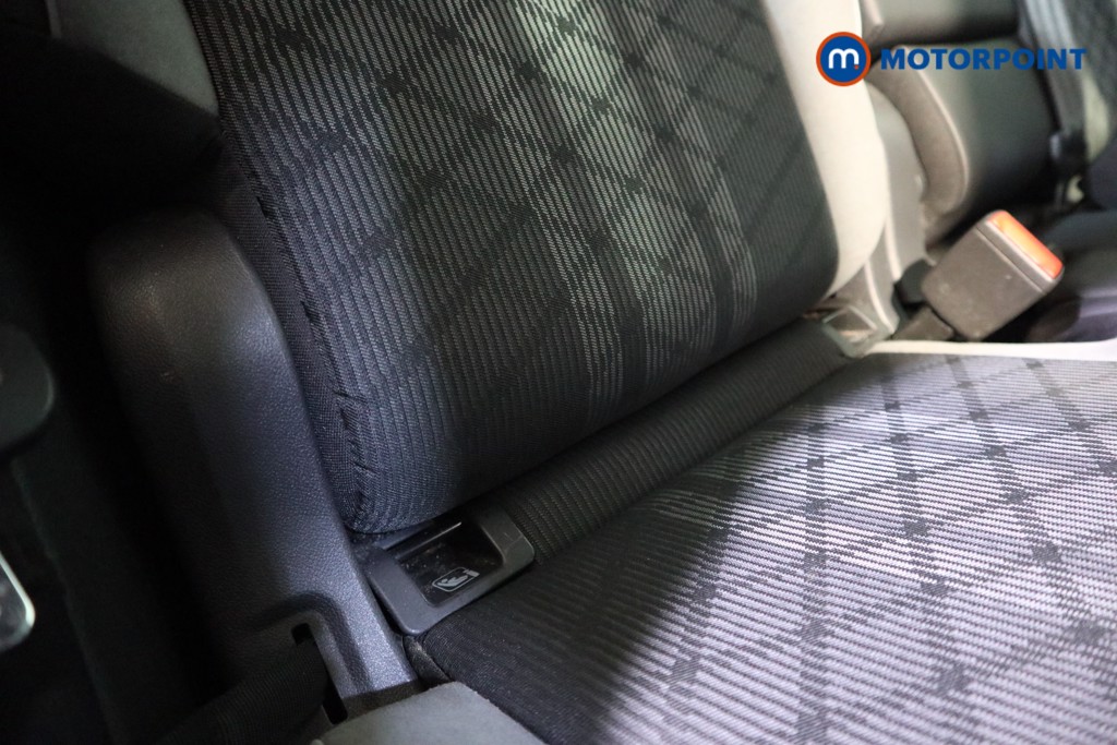 Volkswagen Tiguan R-Line Automatic Petrol SUV - Stock Number (1628047) - 22nd supplementary image