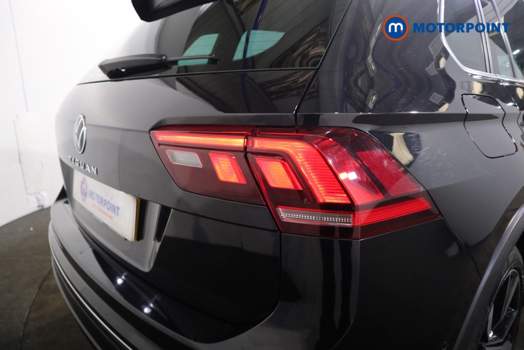 Volkswagen Tiguan R-Line Automatic Petrol SUV - Stock Number (1628047) - 34th supplementary image