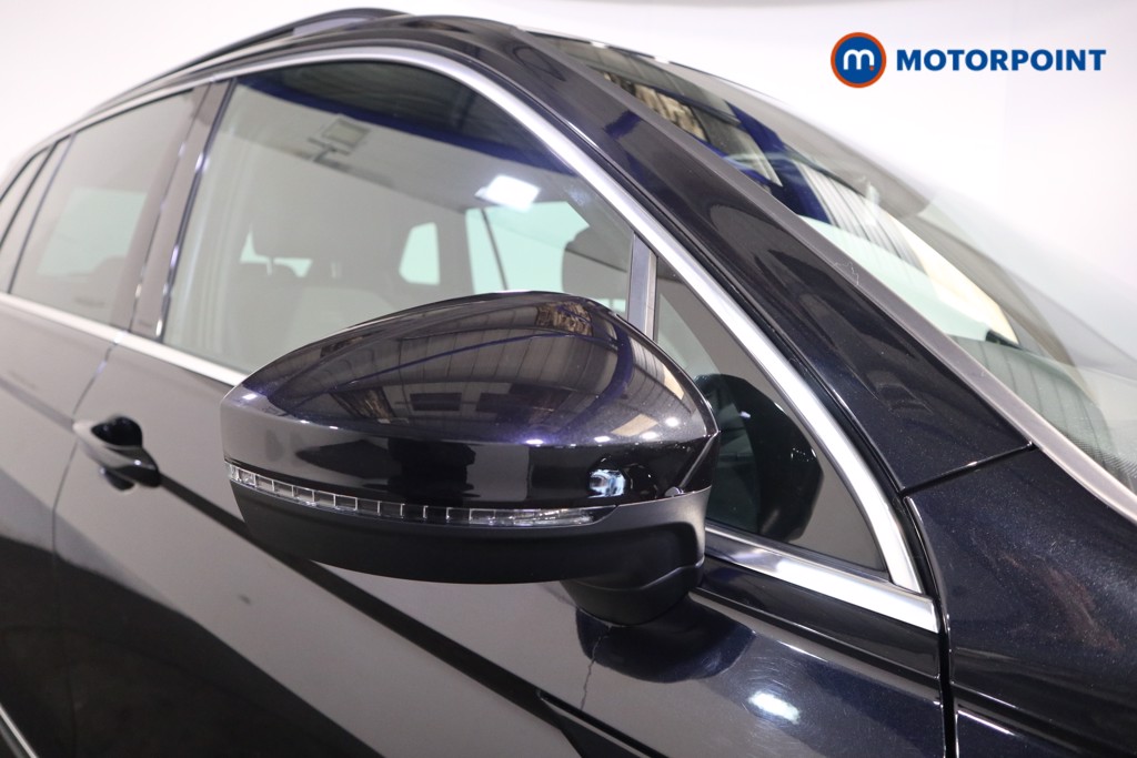 Volkswagen Tiguan R-Line Automatic Petrol SUV - Stock Number (1628047) - 37th supplementary image