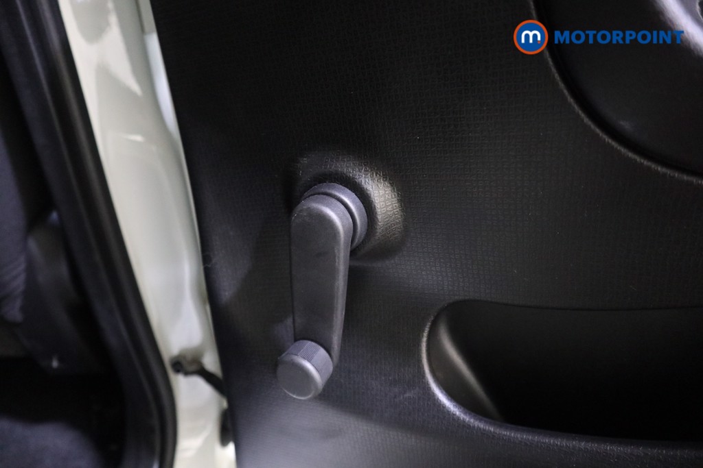 Fiat Panda City Cross Manual Petrol Hatchback - Stock Number (1628100) - 13th supplementary image