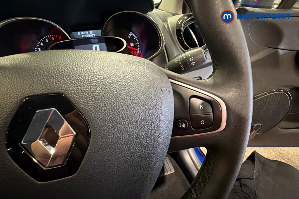 Renault Clio Play Manual Petrol Hatchback - Stock Number (1628103) - 4th supplementary image