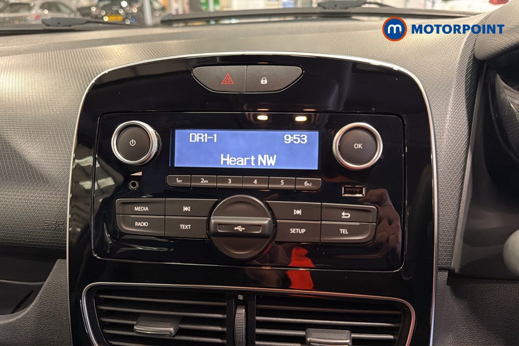 Renault Clio Play Manual Petrol Hatchback - Stock Number (1628103) - 9th supplementary image