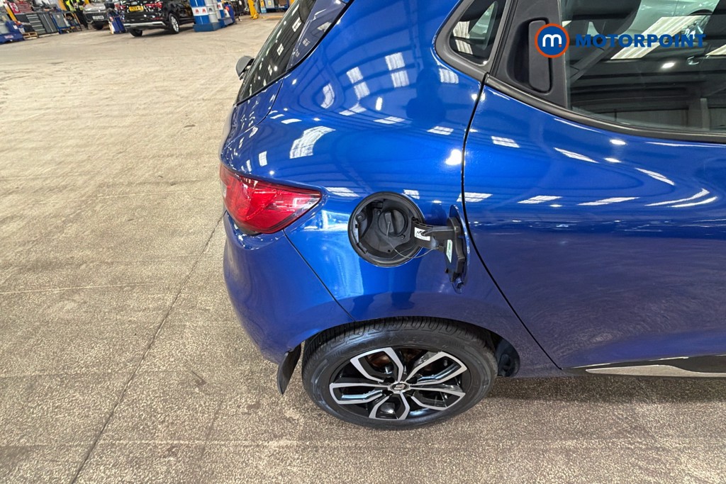 Renault Clio Play Manual Petrol Hatchback - Stock Number (1628103) - 41st supplementary image