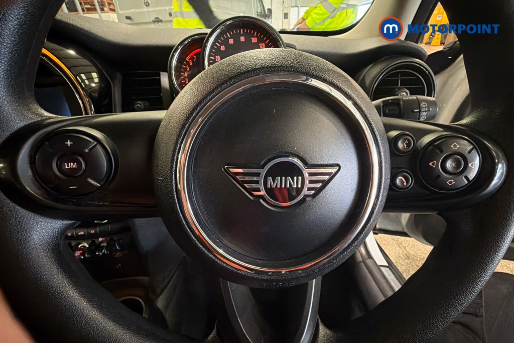 Mini Hatchback Cooper Classic Manual Petrol Hatchback - Stock Number (1629749) - 5th supplementary image