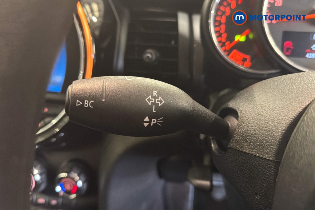 Mini Hatchback Cooper Classic Manual Petrol Hatchback - Stock Number (1629749) - 6th supplementary image