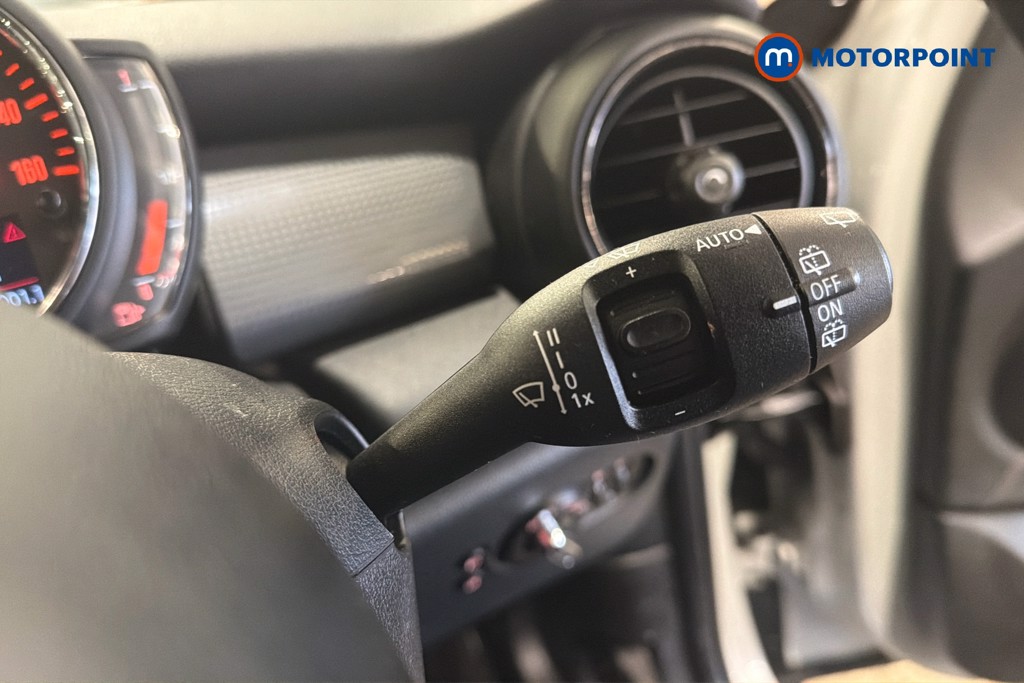 Mini Hatchback Cooper Classic Manual Petrol Hatchback - Stock Number (1629749) - 7th supplementary image