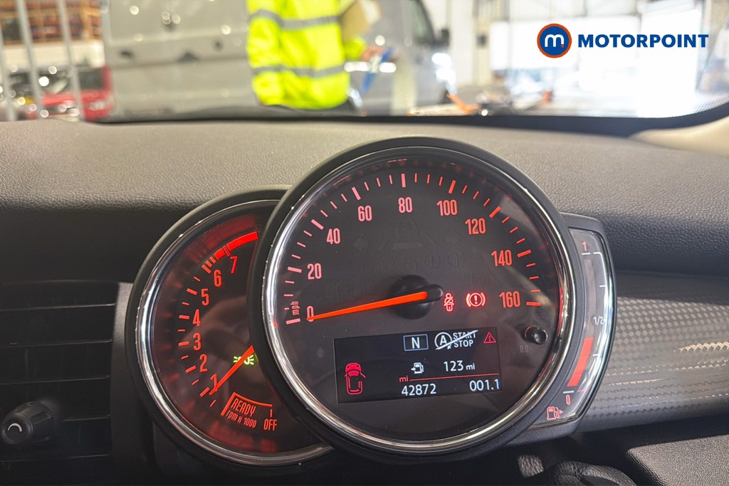 Mini Hatchback Cooper Classic Manual Petrol Hatchback - Stock Number (1629749) - 8th supplementary image