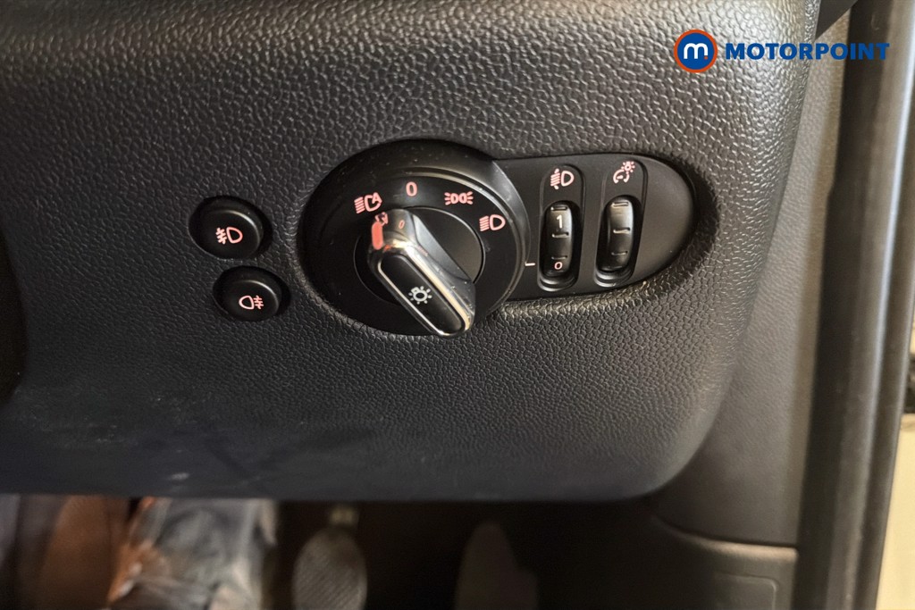 Mini Hatchback Cooper Classic Manual Petrol Hatchback - Stock Number (1629749) - 18th supplementary image