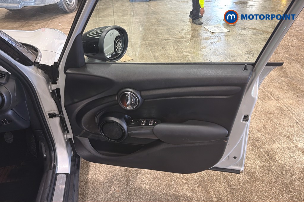 Mini Hatchback Cooper Classic Manual Petrol Hatchback - Stock Number (1629749) - 19th supplementary image