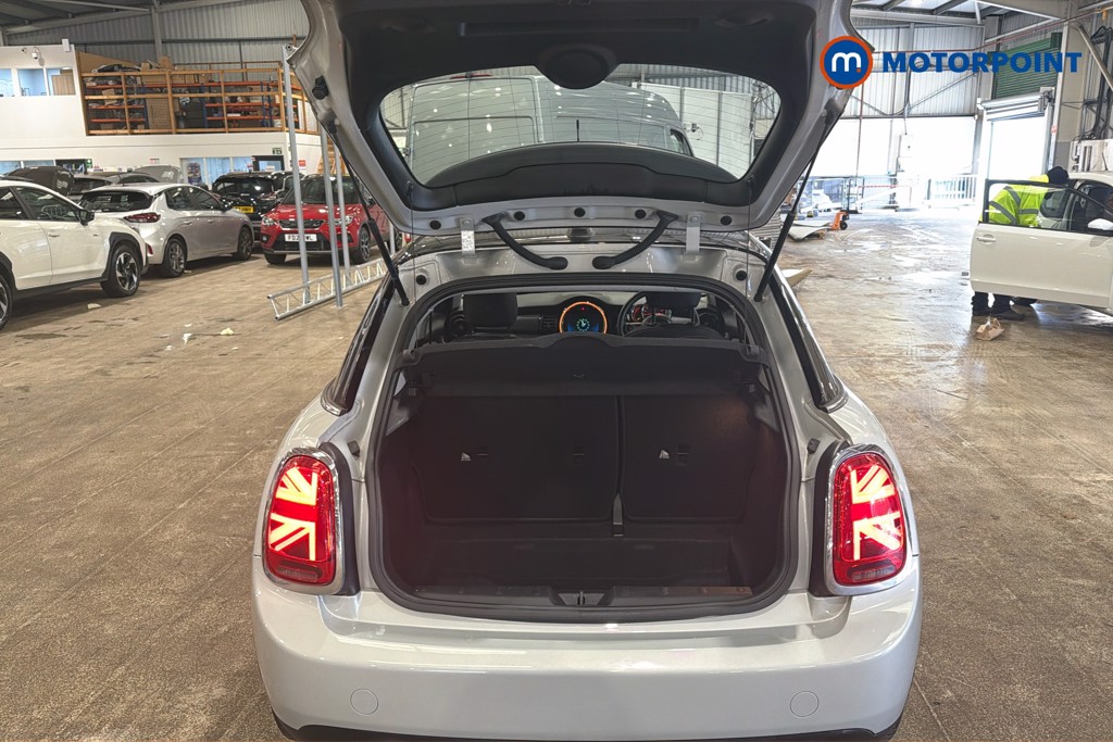 Mini Hatchback Cooper Classic Manual Petrol Hatchback - Stock Number (1629749) - 33rd supplementary image