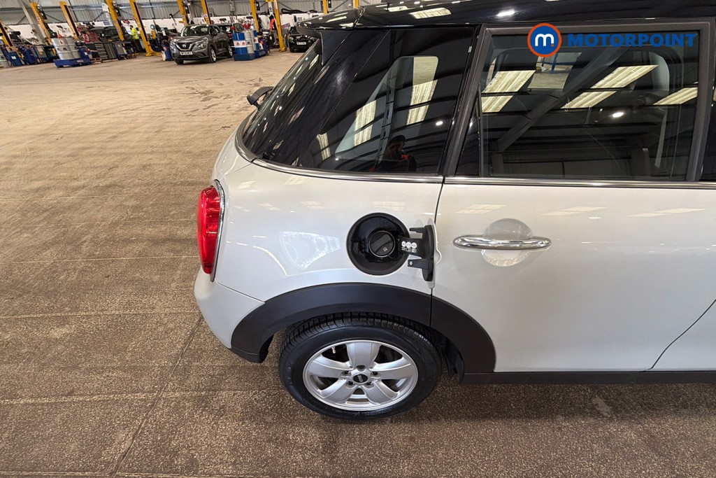 Mini Hatchback Cooper Classic Manual Petrol Hatchback - Stock Number (1629749) - 41st supplementary image