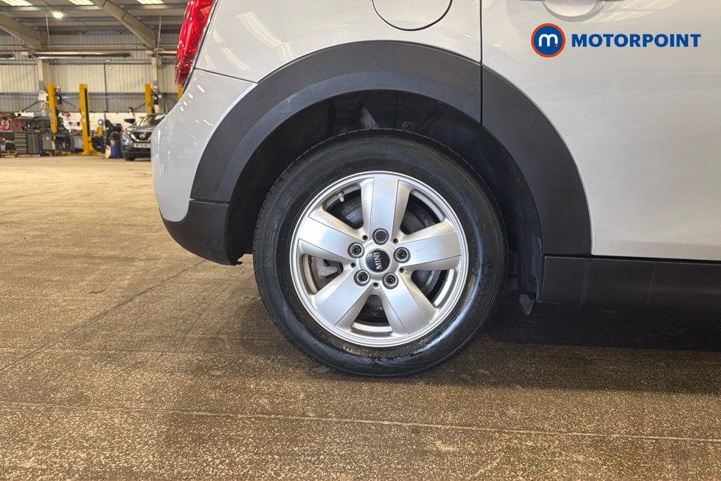 Mini Hatchback Cooper Classic Manual Petrol Hatchback - Stock Number (1629749) - 49th supplementary image