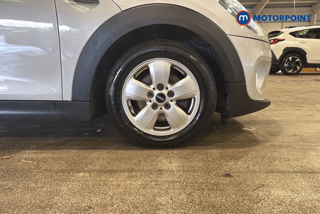 Mini Hatchback Cooper Classic Manual Petrol Hatchback - Stock Number (1629749) - 50th supplementary image