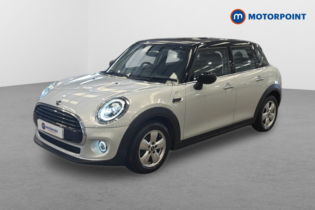 Mini Hatchback Cooper Classic Manual Petrol Hatchback - Stock Number (1629749) - Passenger side front corner