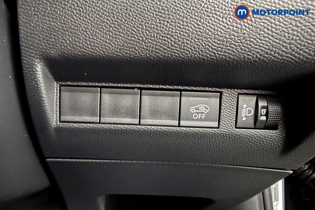 Peugeot 2008 Allure Manual Petrol SUV - Stock Number (1630155) - 5th supplementary image