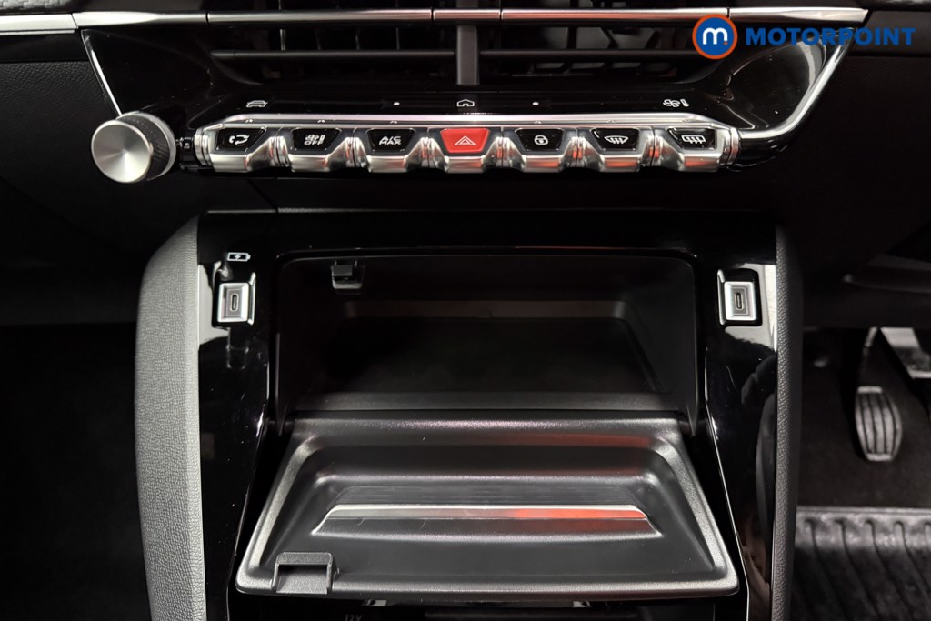 Peugeot 2008 Allure Manual Petrol SUV - Stock Number (1630155) - 9th supplementary image