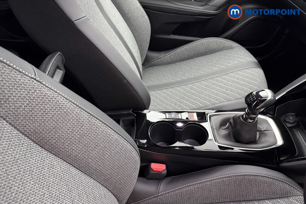 Peugeot 2008 Allure Manual Petrol SUV - Stock Number (1630155) - 12th supplementary image