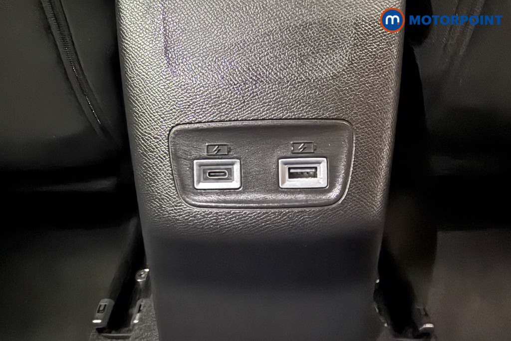 Peugeot 2008 Allure Manual Petrol SUV - Stock Number (1630155) - 17th supplementary image