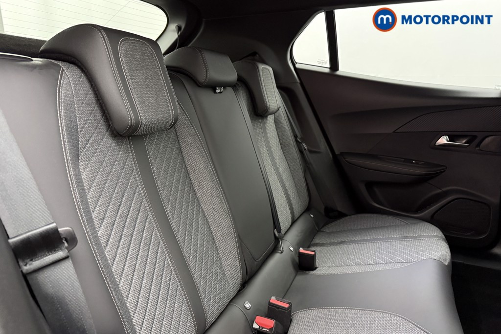 Peugeot 2008 Allure Manual Petrol SUV - Stock Number (1630155) - 18th supplementary image