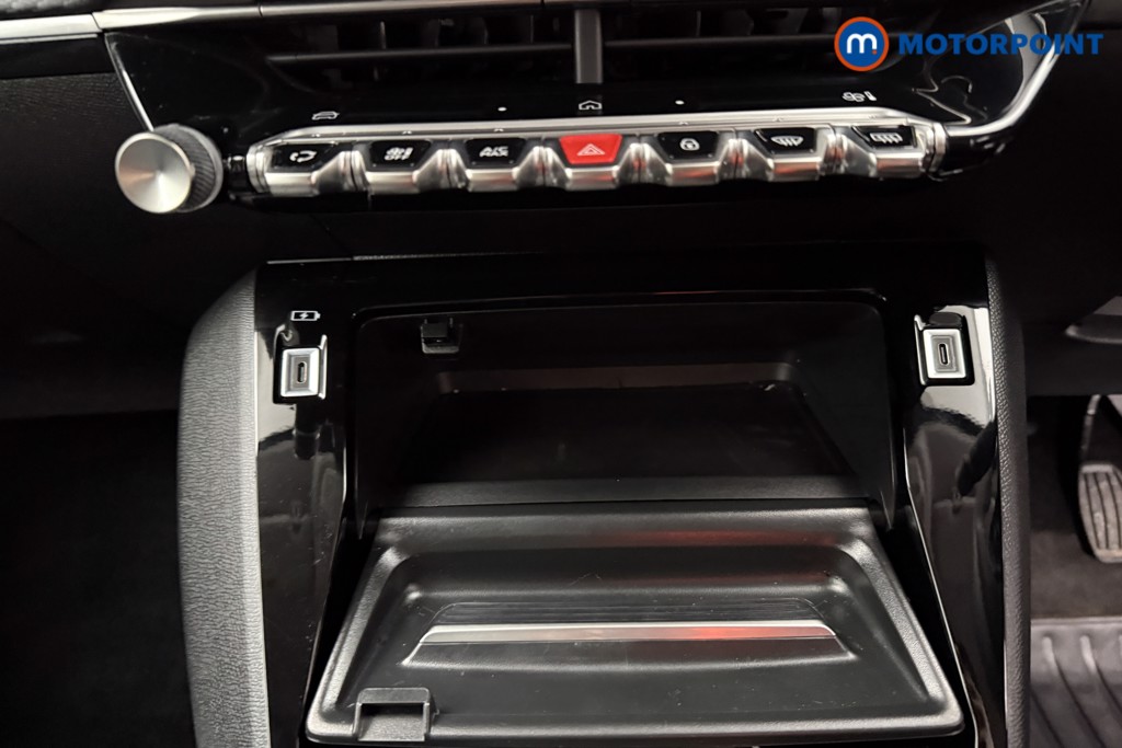 Peugeot 208 Allure Manual Petrol Hatchback - Stock Number (1630237) - 10th supplementary image