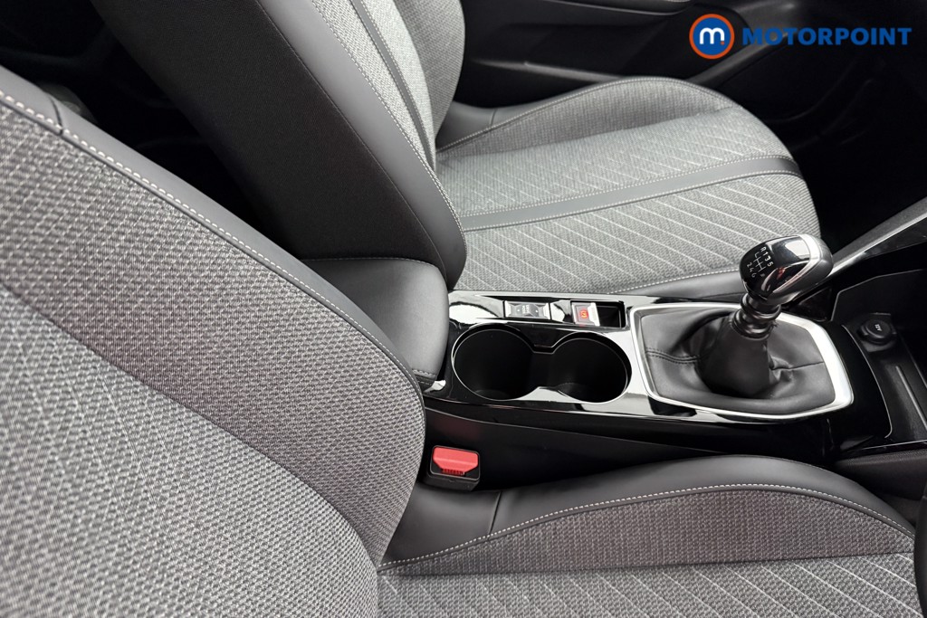 Peugeot 208 Allure Manual Petrol Hatchback - Stock Number (1630237) - 13th supplementary image