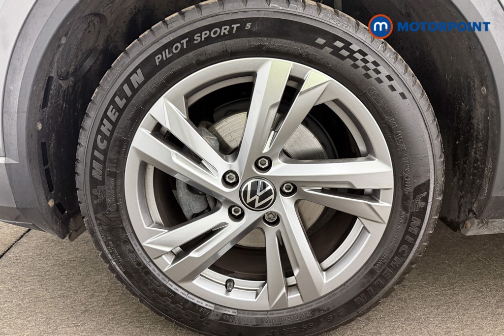 Volkswagen T-Roc R-Line Manual Petrol SUV - Stock Number (1630599) - 4th supplementary image