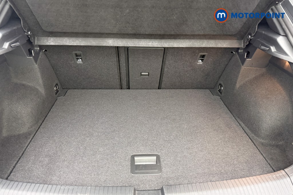 Volkswagen T-Roc R-Line Manual Petrol SUV - Stock Number (1630599) - 8th supplementary image