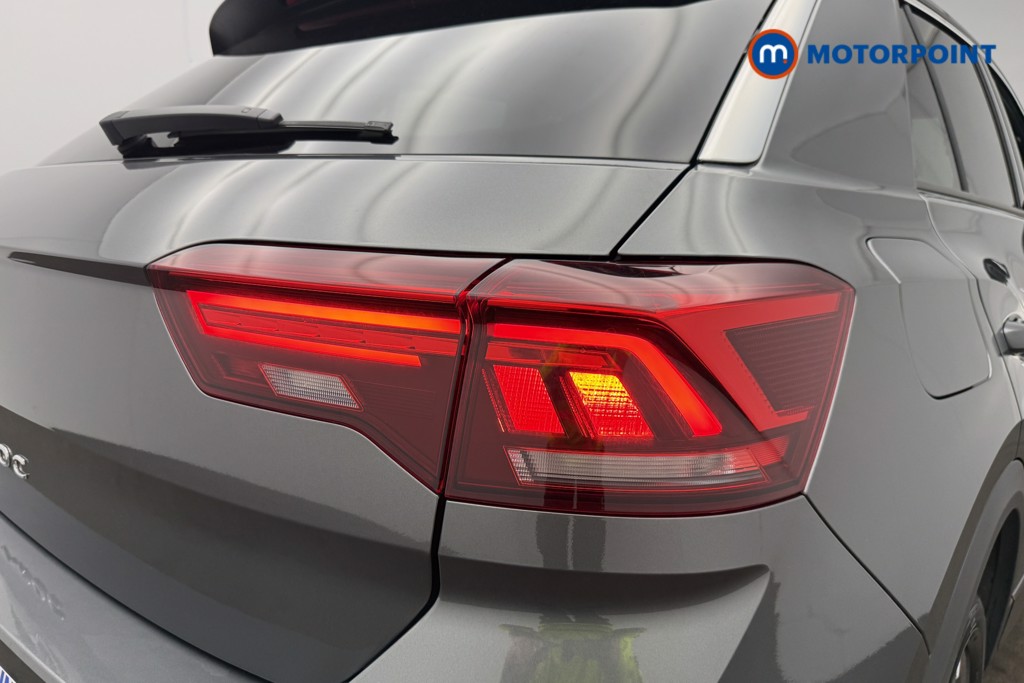 Volkswagen T-Roc R-Line Manual Petrol SUV - Stock Number (1630599) - 30th supplementary image