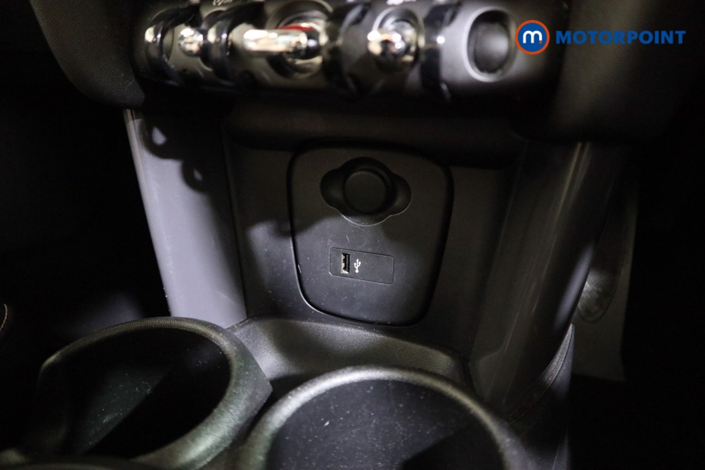 Mini Hatchback Cooper Manual Petrol Hatchback - Stock Number (1630621) - 8th supplementary image