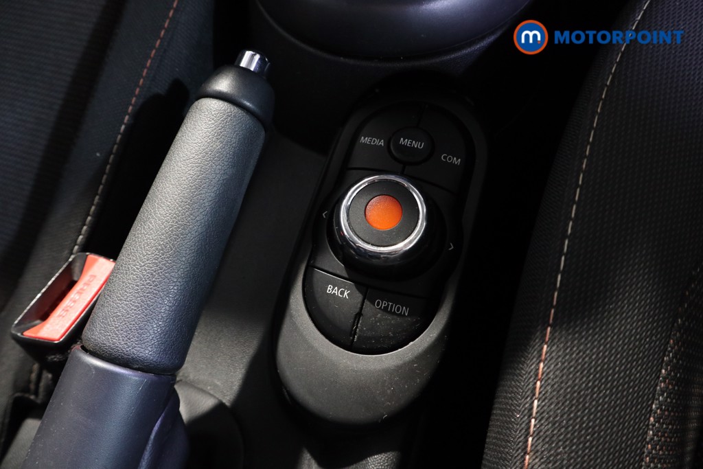 Mini Hatchback Cooper Manual Petrol Hatchback - Stock Number (1630621) - 9th supplementary image
