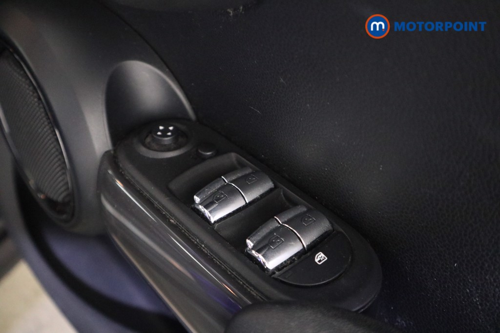 Mini Hatchback Cooper Manual Petrol Hatchback - Stock Number (1630621) - 13th supplementary image